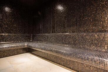 Radisson Blu Hotel & Residences