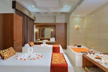 هتل Radisson Chandigarh Zirakpur
