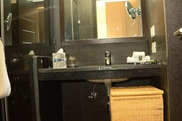 هتل Radisson Chandigarh Zirakpur