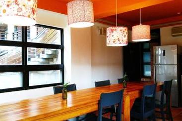 هتل The Place Yilan