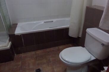 هتل The Town House