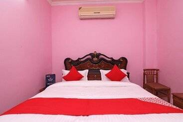 Oyo 26906 Hotel Tarang