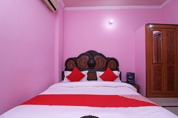 Oyo 26906 Hotel Tarang