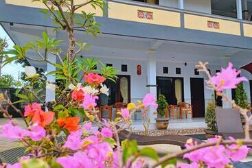 تختخواب و صبحانه Serangan Inn Mimba