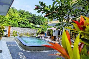 تختخواب و صبحانه Serangan Inn Mimba