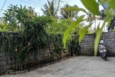 تختخواب و صبحانه Serangan Inn Mimba