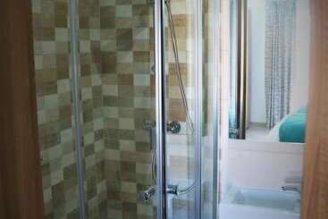 تختخواب و صبحانه Tj Boutique Accommodation