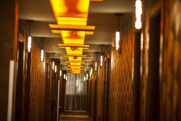 Fun Loving Theme Hotel Of Tengchong