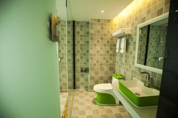Fun Loving Theme Hotel Of Tengchong