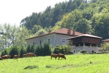 Agroturismo La Casona De Belmonte - Belmonte de Miranda