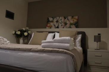 مسافرخانه B&b Del Corso