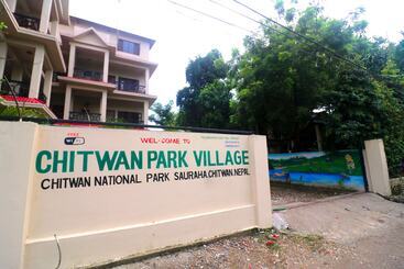 هتل Chitwan Park Village