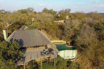 هتل Garonga Safari Camp