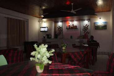 هتل Golden Mahseer Riverside Resort