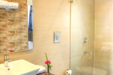 هتل Golden Roots Resorts & Spa