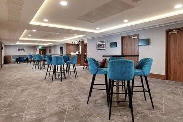 هتل Hilton Garden Inn London Heathrow Terminal 2 And 3