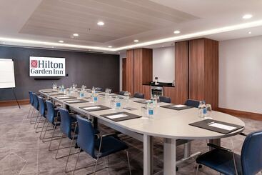 هتل Hilton Garden Inn London Heathrow Terminal 2 And 3