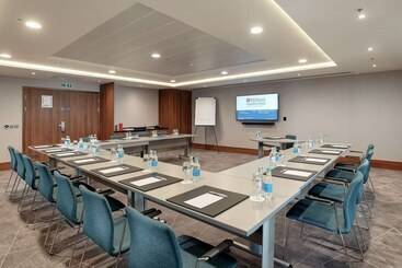 هتل Hilton Garden Inn London Heathrow Terminal 2 And 3