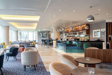 هتل Hilton Garden Inn London Heathrow Terminal 2 And 3