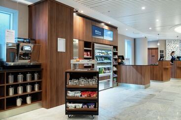 هتل Hilton Garden Inn London Heathrow Terminal 2 And 3