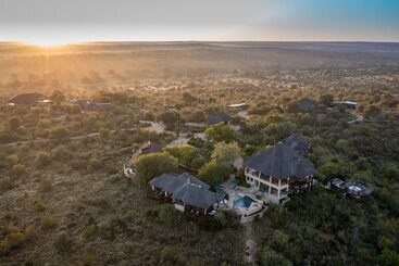 هتل Makumu Private Game Lodge