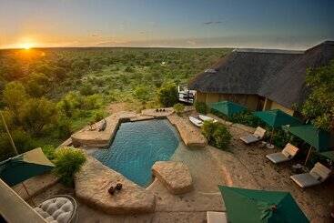هتل Makumu Private Game Lodge