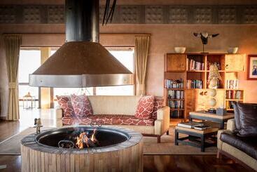 هتل Makumu Private Game Lodge
