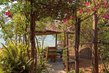 هتل Mgoza Lodge