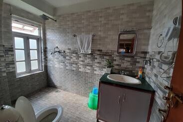 هتل Oyo 228 Dhulikhel Eco Resort