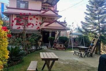 هتل Oyo 228 Dhulikhel Eco Resort