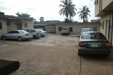 هتل Phoenix Suites And Inn