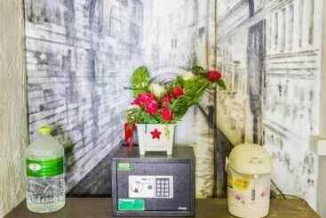 هتل Roomquest Amphawa Vaylasamran