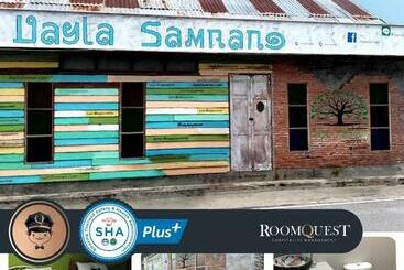 هتل Roomquest Amphawa Vaylasamran