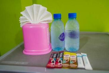 هتل Roomquest Amphawa Vaylasamran