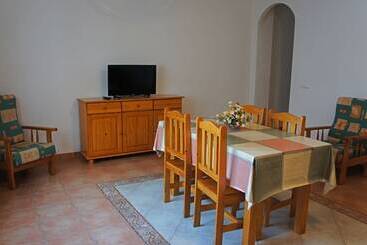 Apartamentos Albanta - Alhama de Almeria