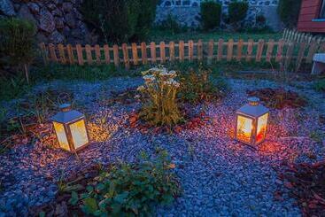 تختخواب و صبحانه Alluar Lodge