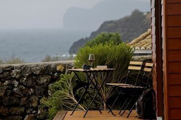 تختخواب و صبحانه Alluar Lodge