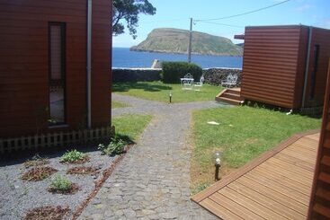 تختخواب و صبحانه Alluar Lodge