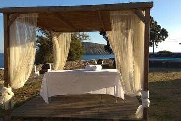 تختخواب و صبحانه Alluar Lodge