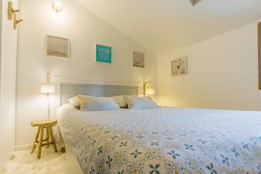 تختخواب و صبحانه Wood N Sea Surf Lodge   Auberge De Jeunesse