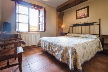 مسافرخانه Posada La Aldea