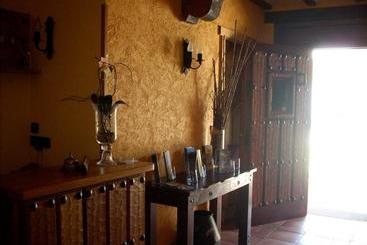 مسافرخانه Posada La Aldea