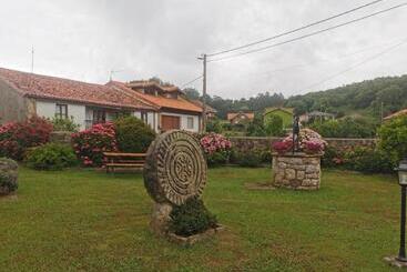 مسافرخانه Posada La Aldea