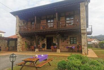 مسافرخانه Posada La Aldea
