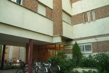 مسافرخانه Residencia Universitaria Cardenal Cisneros