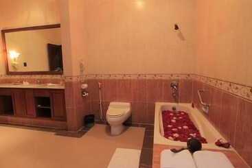 مسافرخانه Villa Grand Artos