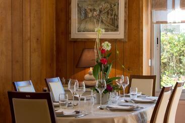 هتل Auberge De La Terrasse