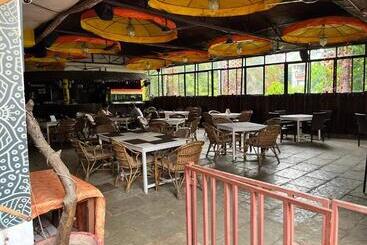 هتل Bom Sucesso, Candolim Beach