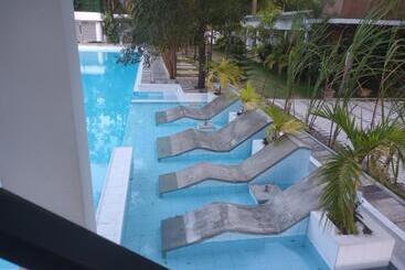 هتل Lucky Beach Resort