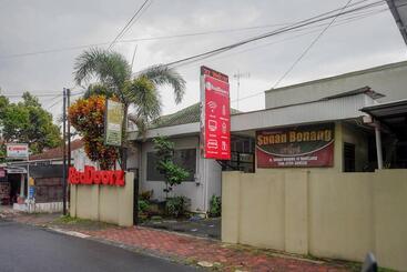 هتل Reddoorz Syariah @ Sunan Bonang Magelang